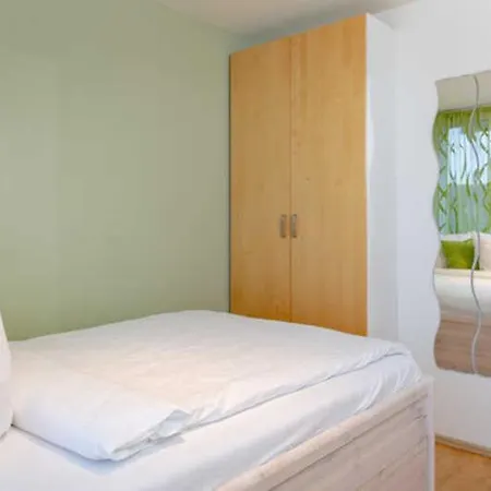 App_ 8 Coop Haus
